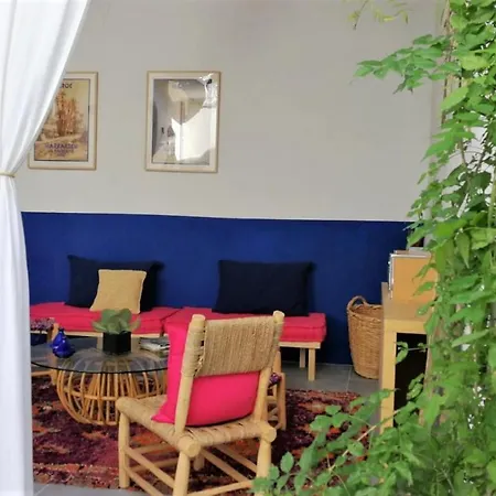 Chambres Dhotes Cocon Du Sud * Ним